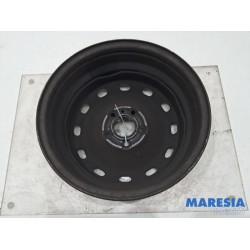 Opel - Vivaro - Wheel