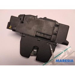 Citroen - C3 - Tailgate lock mechanism