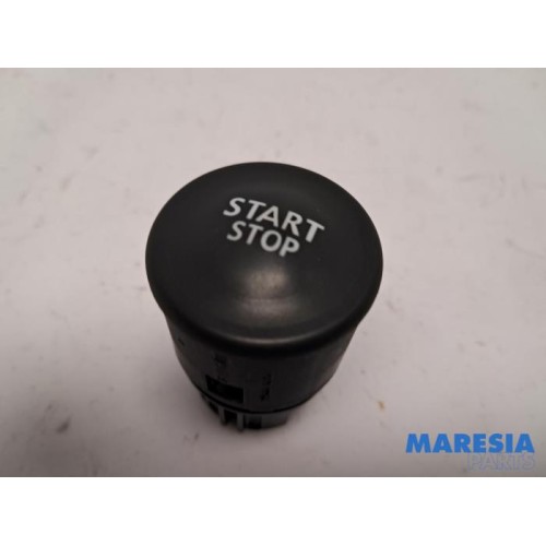 Renault - Scenic - Start/stop switch