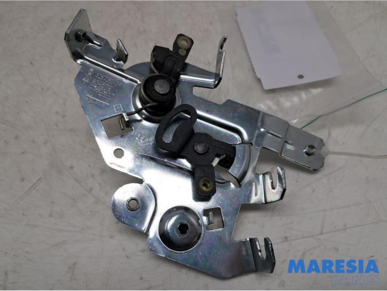 Opel - Vivaro - Sliding door lock mechanism, right