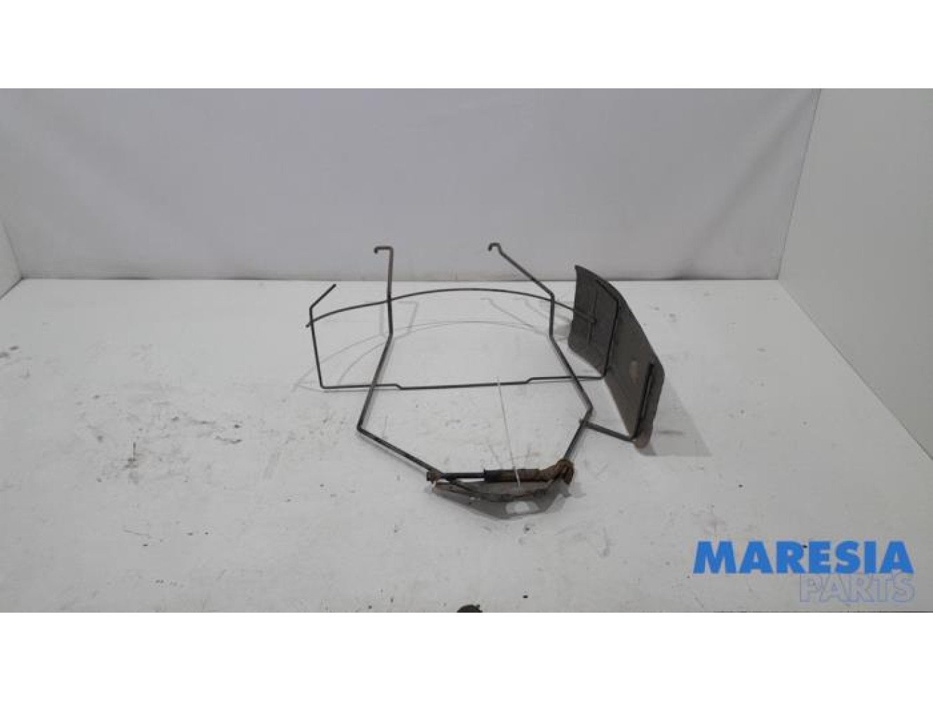 Citroen - Berlingo - Ophangmechaniek reservewiel