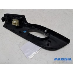 Opel - Vivaro - Multi-functional window switch