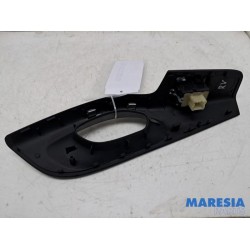Opel - Vivaro - Electric window switch