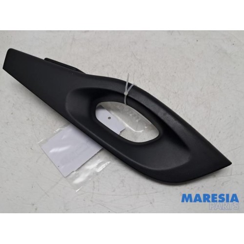 Opel - Vivaro - Electric window switch