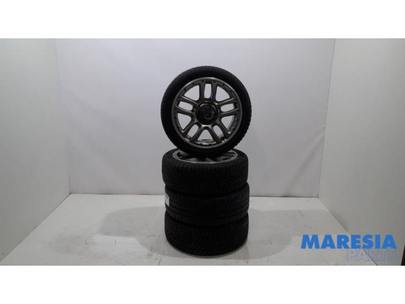 Fiat - 500 - Sportvelgenset + banden