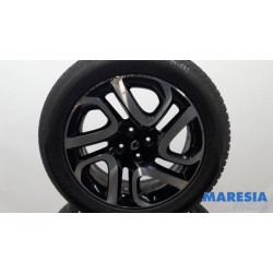 Renault - Captur - Sportvelgenset + banden