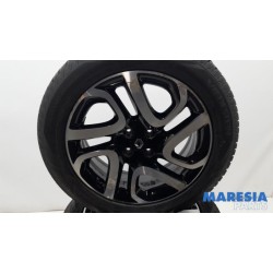 Renault - Captur - Sportvelgenset + banden