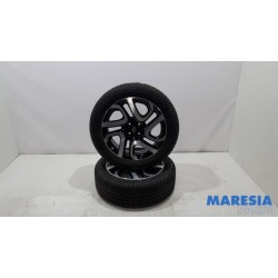Renault - Captur - Sportvelgenset + banden