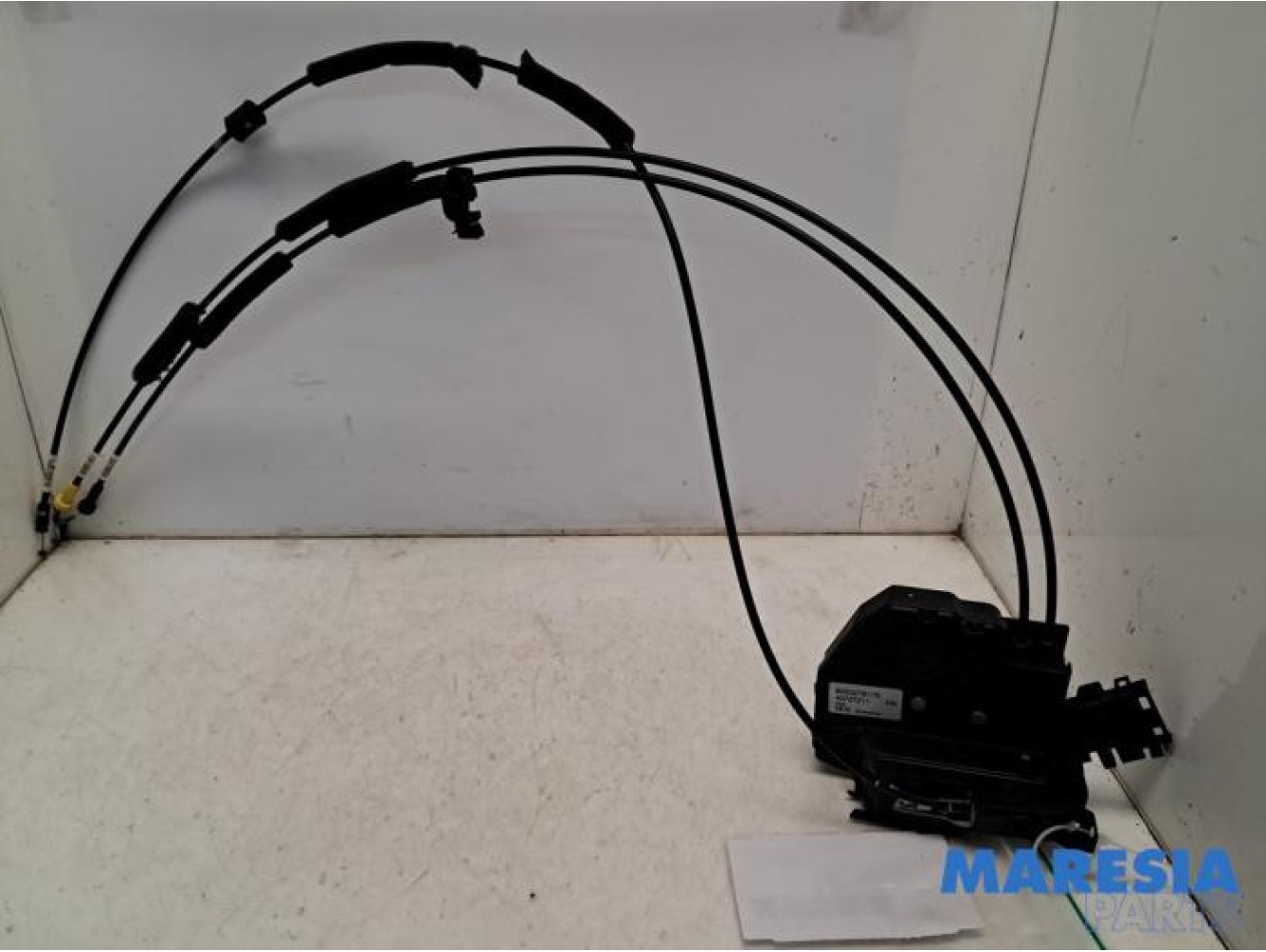 Opel - Vivaro - Sliding door lock mechanism, right