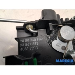 Opel - Vivaro - Minibus/van rear door lock mechanism