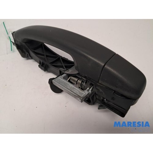 Opel - Vivaro - Minibus/van rear door handle