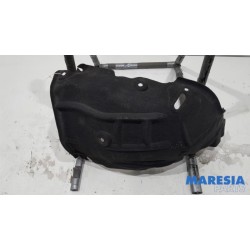 Renault - Scenic - Wheel arch liner