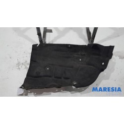 Renault - Scenic - Wheel arch liner