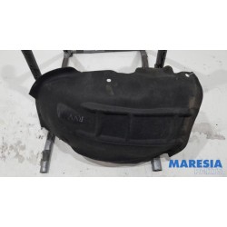 Renault - Scenic - Wheel arch liner