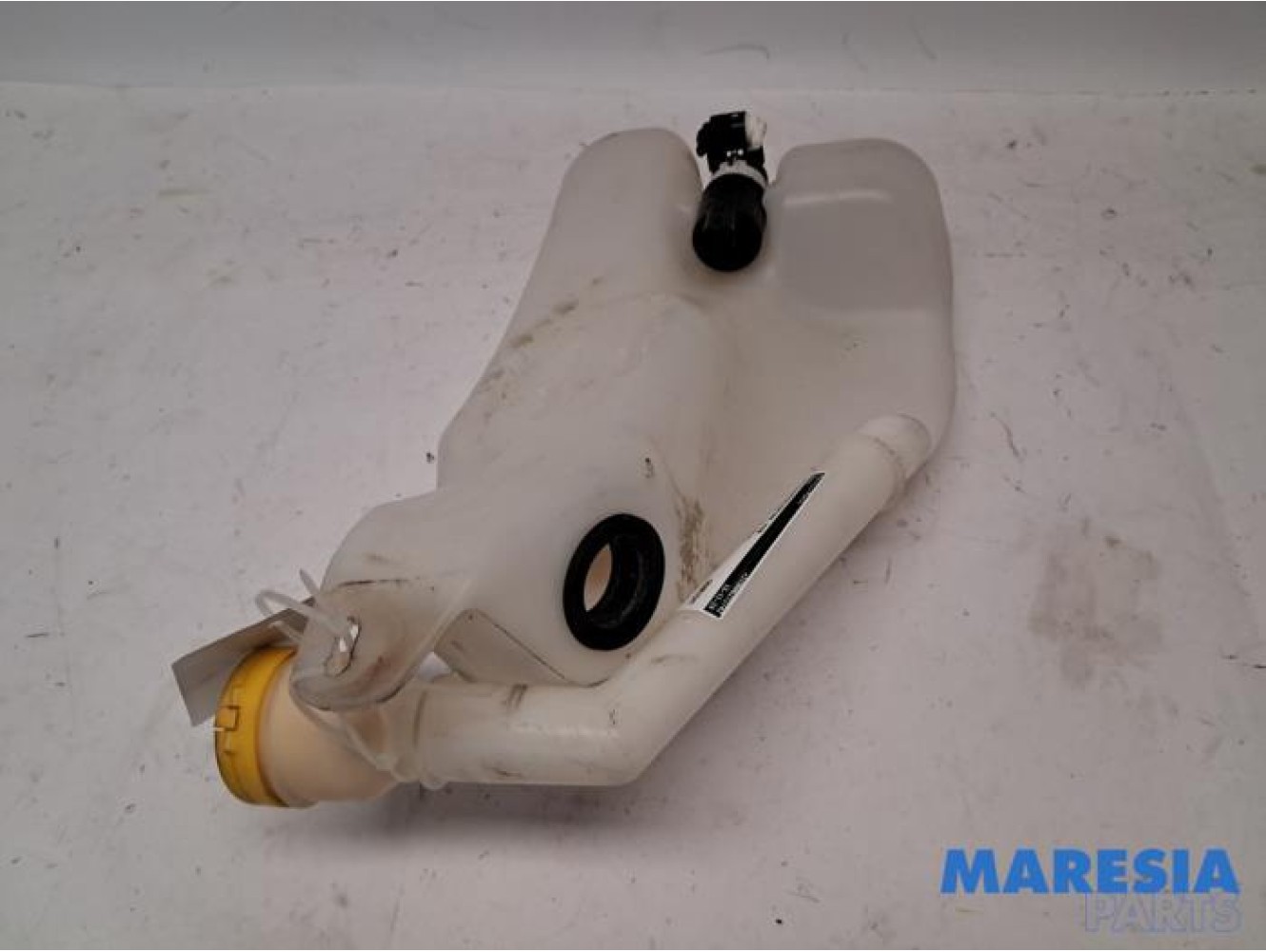 Renault - Scenic - Front windscreen washer reservoir