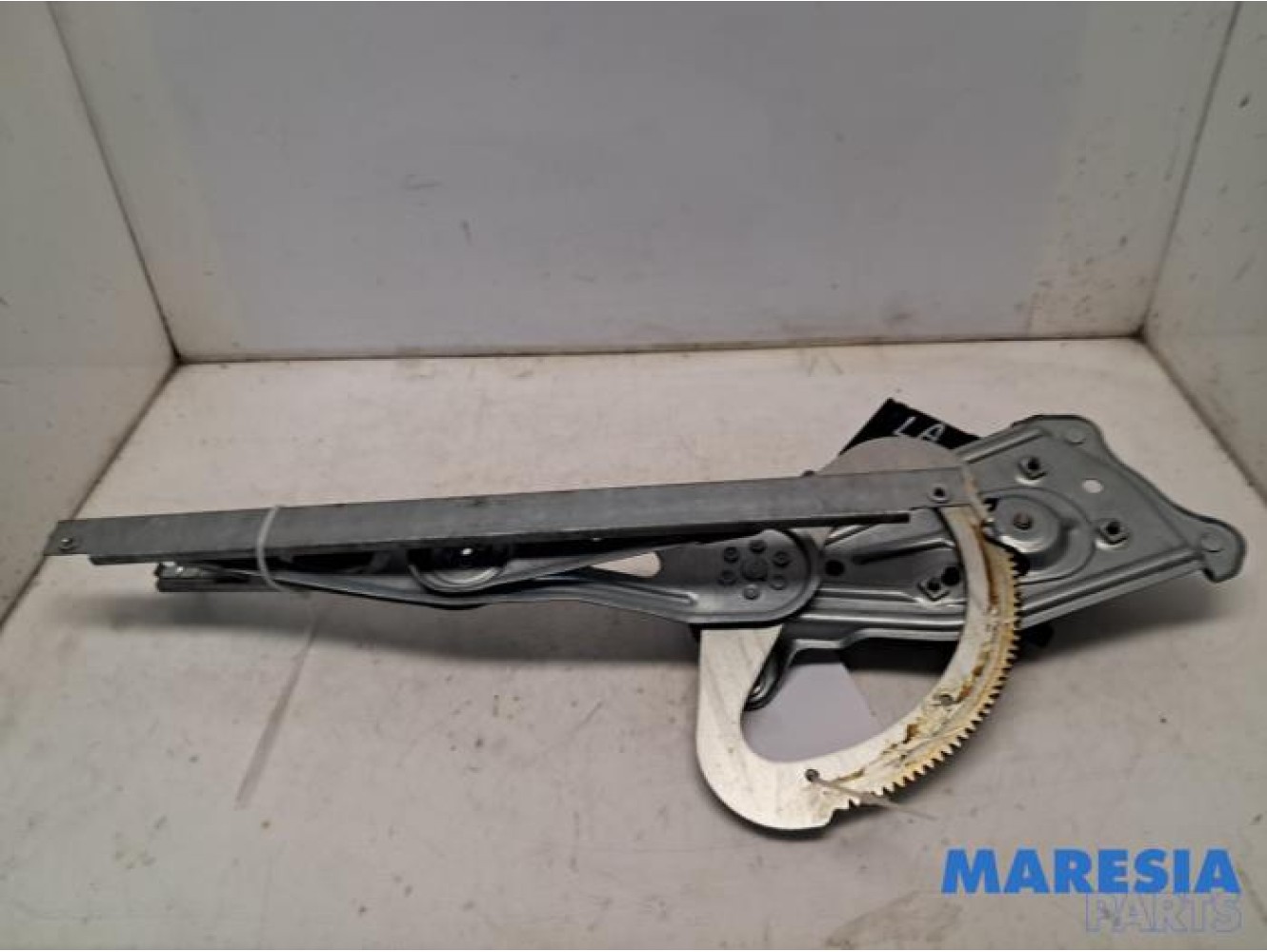 Renault - Scenic - Rear door window mechanism 4-door, left