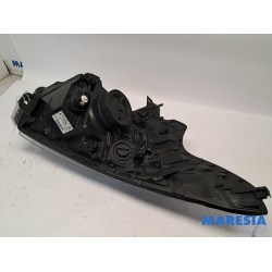 Opel - Vivaro - Koplamp links