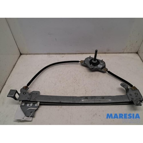 Renault - ZOE - Rear door window mechanism 4-door, right