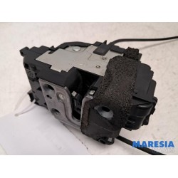 Renault - Scenic - Front door lock mechanism 4-door, right