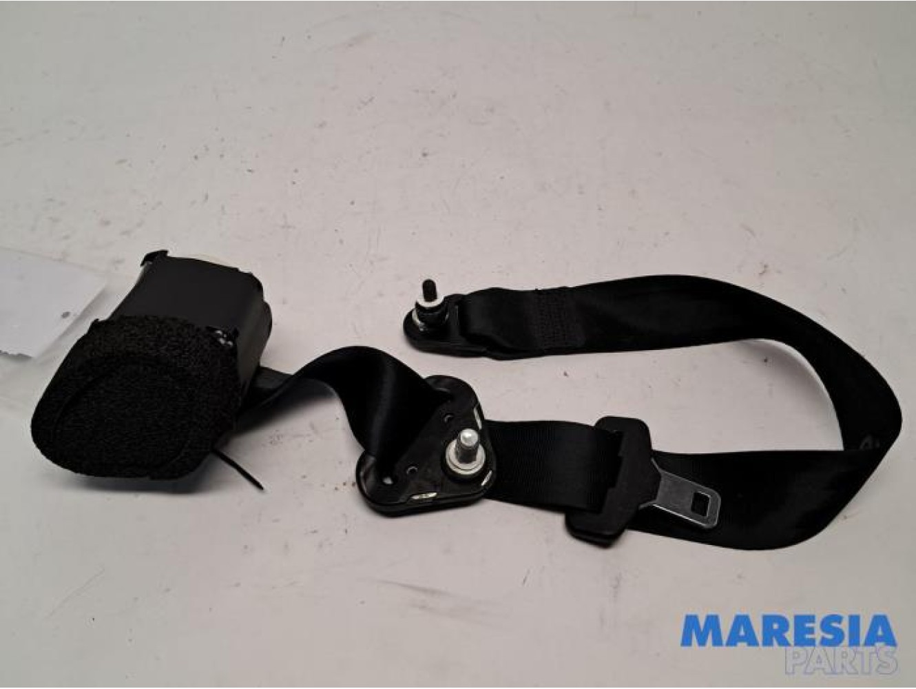 Fiat - 500 - Rear seatbelt, left