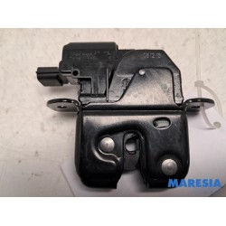 Renault - ZOE - Tailgate lock mechanism
