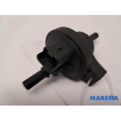 Renault - Scenic - Vacuum valve