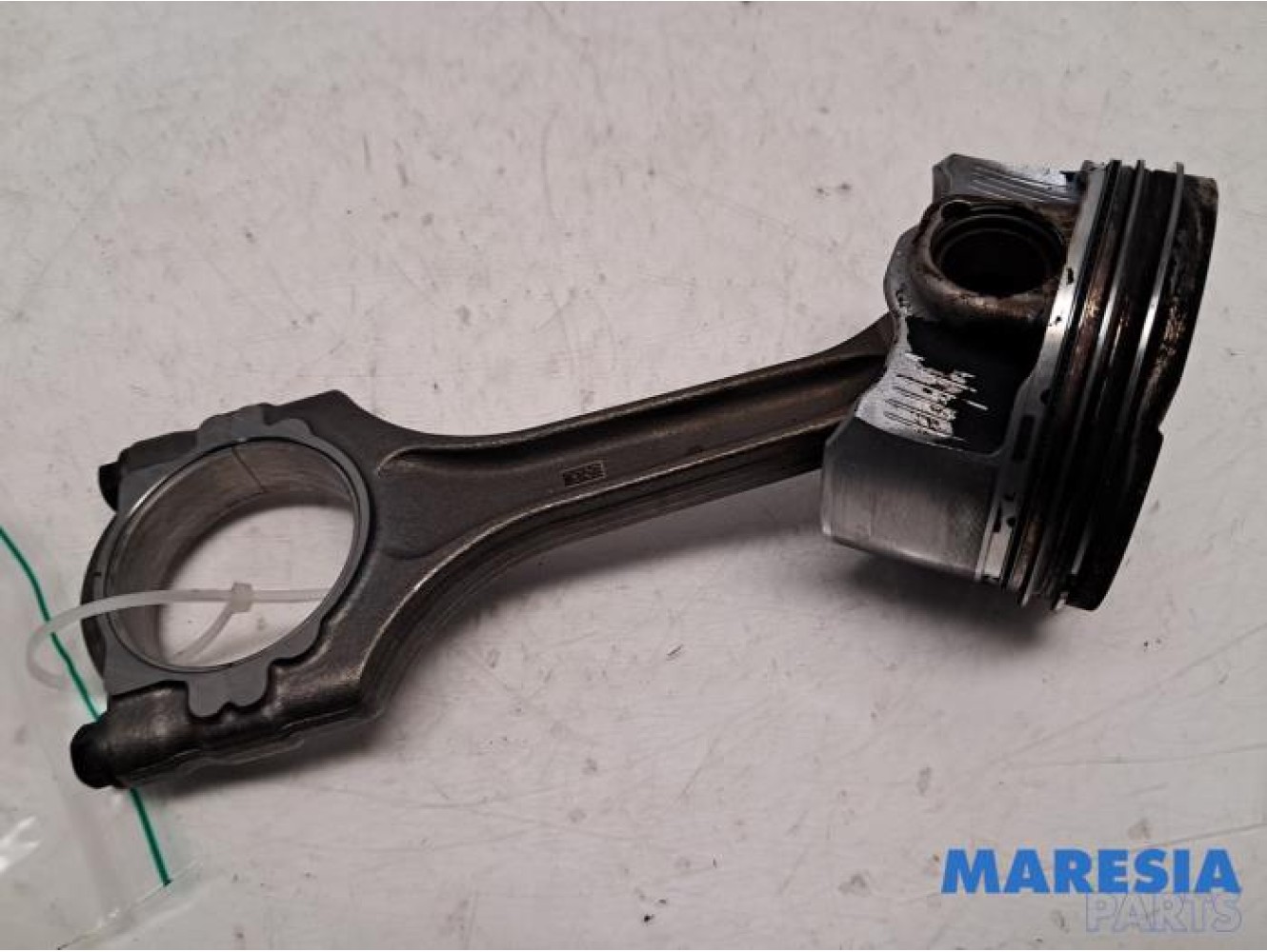 Alfa Romeo - Stelvio - Connecting rod