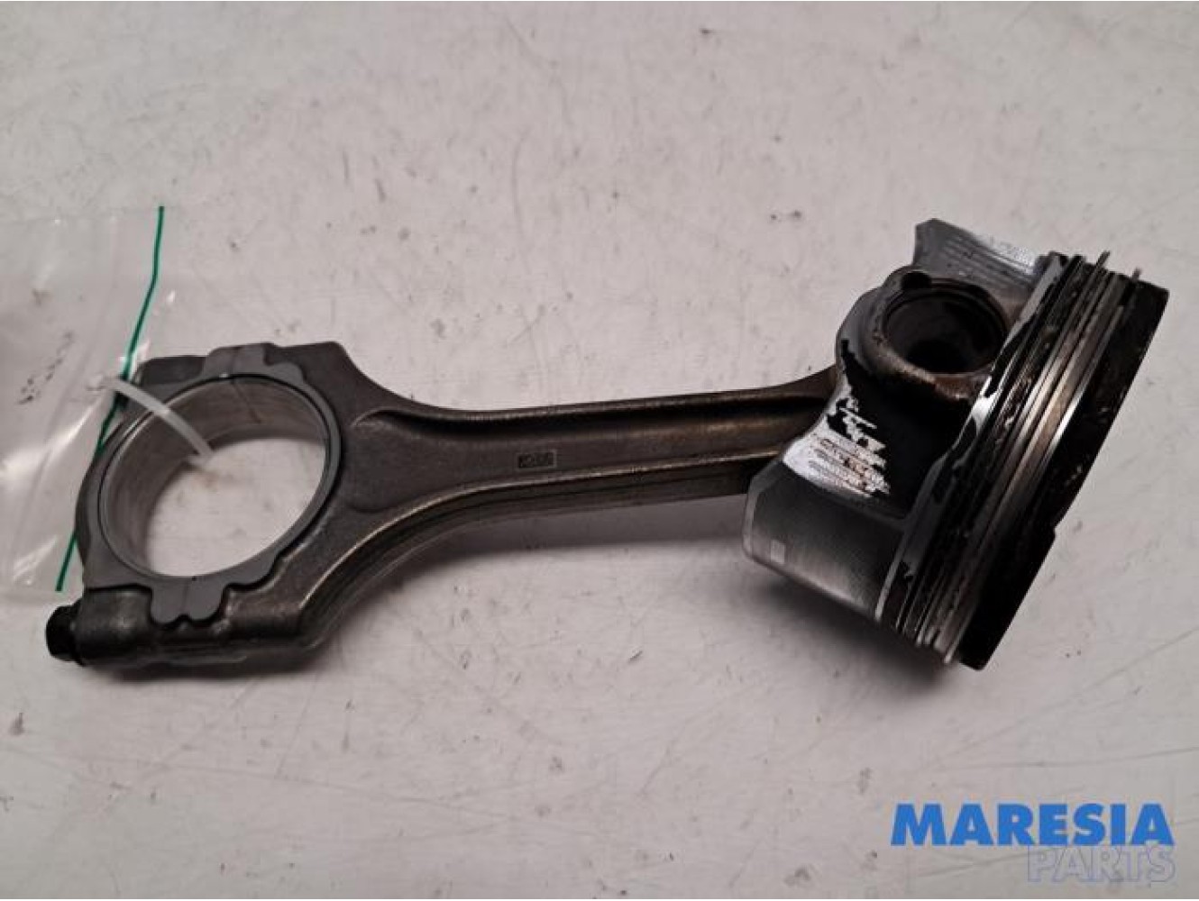Alfa Romeo - Stelvio - Connecting rod