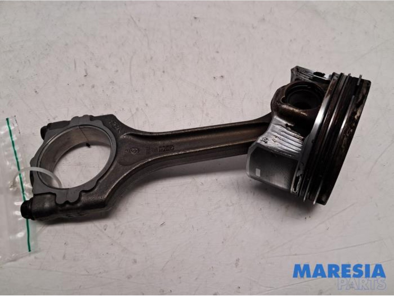 Alfa Romeo - Stelvio - Connecting rod
