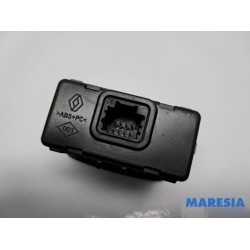 Renault - Scenic - Connexion USB
