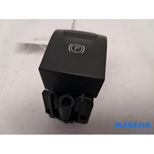 Renault - Scenic - Parking brake switch
