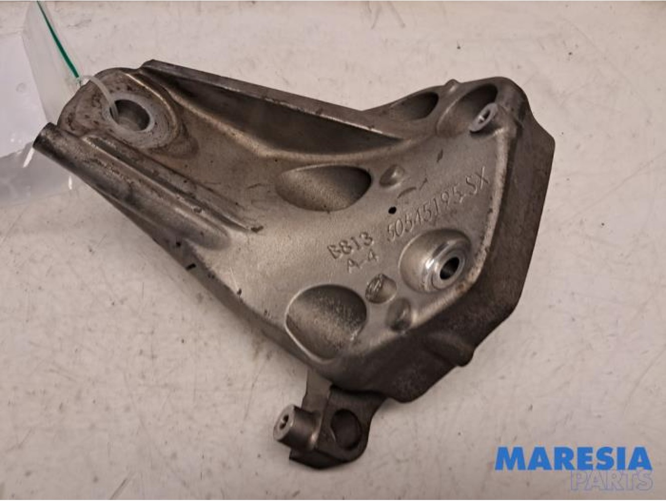 Alfa Romeo - Stelvio - Engine mount