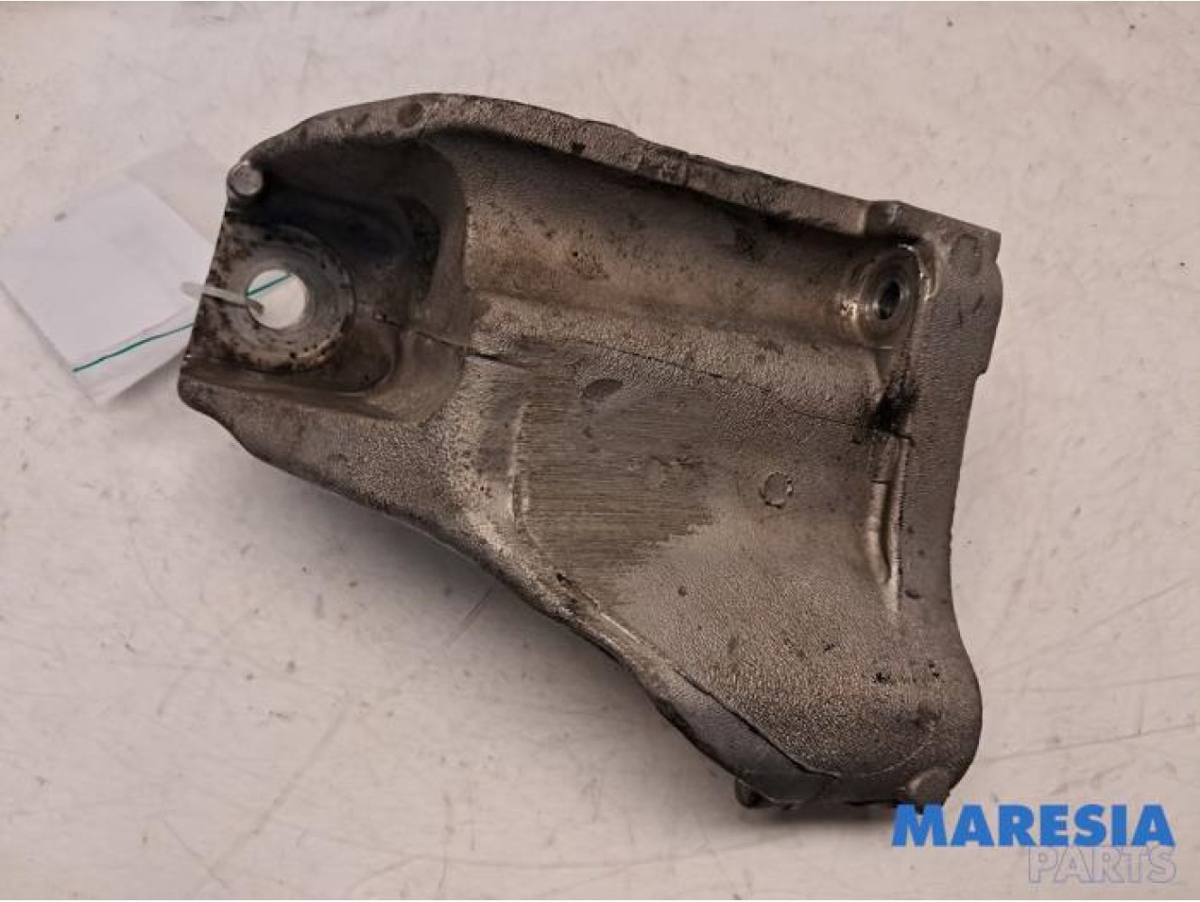 Alfa Romeo - Stelvio - Engine mount