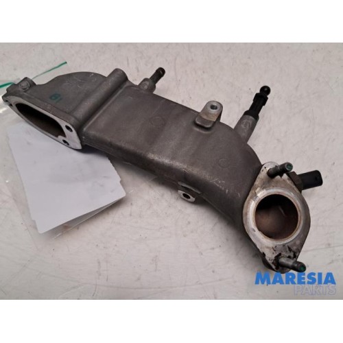 Alfa Romeo - Stelvio - Thermostat housing