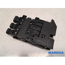 Renault - Scenic - Spanningsregelaar