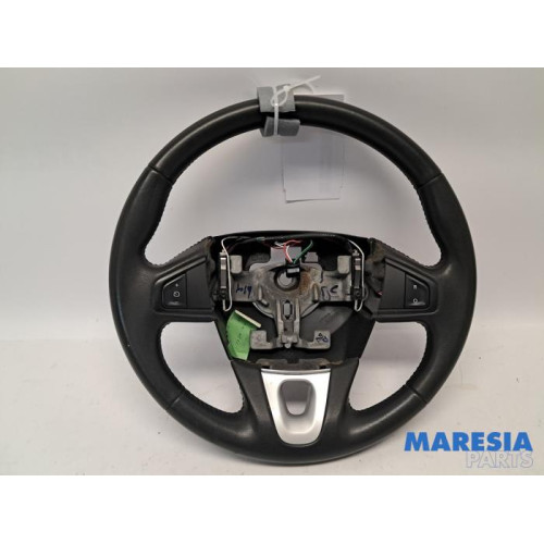 Renault - Scenic - Steering wheel