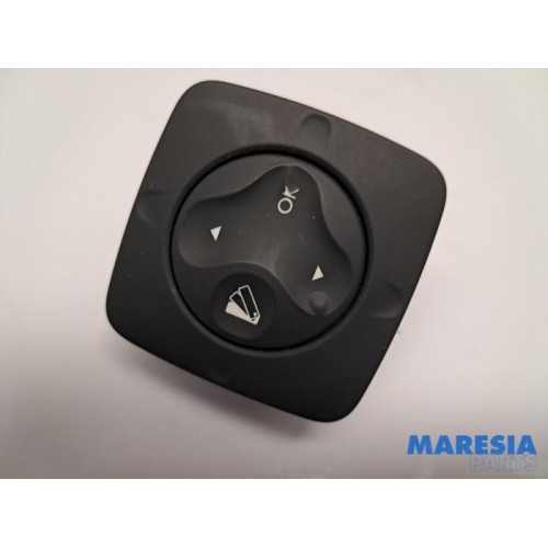 Renault - Scenic - On-board computer controller