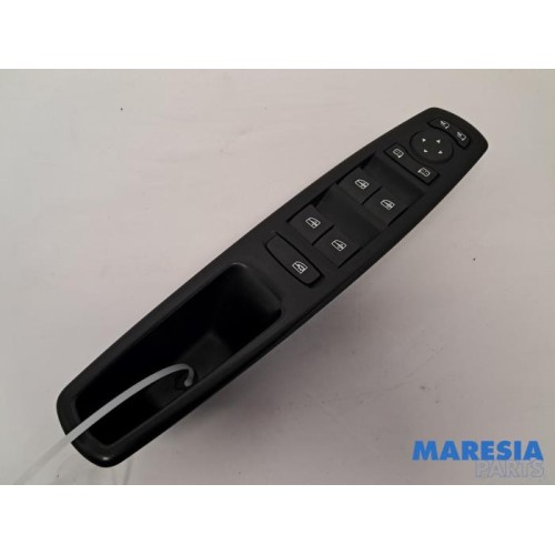 Renault - Scenic - Multi-functional window switch