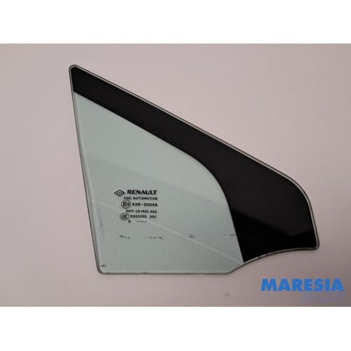 Renault - Scenic - Quarter light, front right