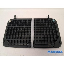 Renault - Scenic - Storage compartment