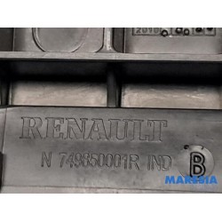 Renault - Scenic - Storage compartment