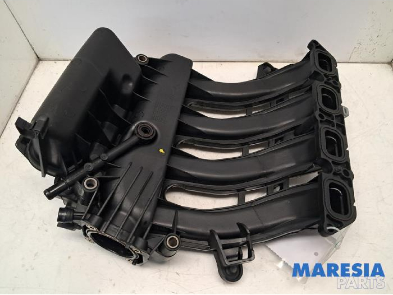 Renault - Clio - Intake manifold