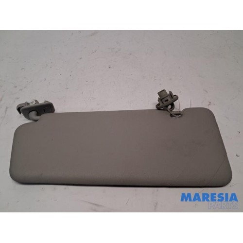 Renault - ZOE - Sun visor