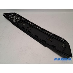 Citroen - C3 - Front bumper, central component