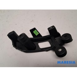 Citroen - C3 - Rear bumper bracket central