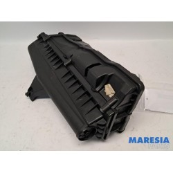 Peugeot - 5008 - Air box