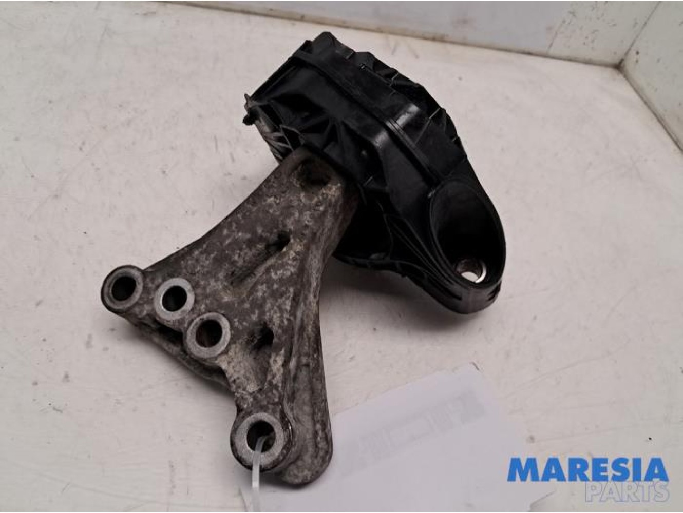 Citroen - C3 - Engine mount