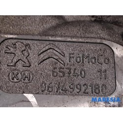 Peugeot - Boxer - Stütze Dieselpumpe