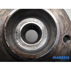 Renault - Captur - Knuckle, front right