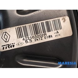 Renault - Captur - Brake servo